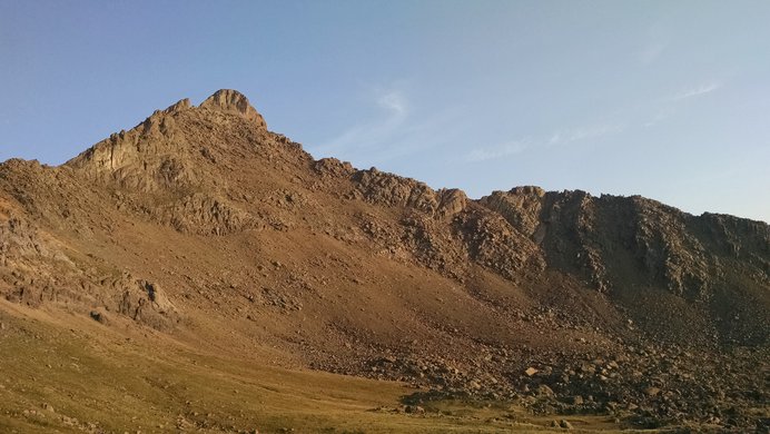 Wetterhorn Peak's southeast aspect from Matterhorn Creek basin below